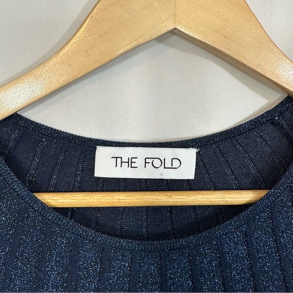 THE FOLD London Lumia Knitted Long Sleeve Pleated Midi Dress in Metallic Blue - Picture 11 of 16